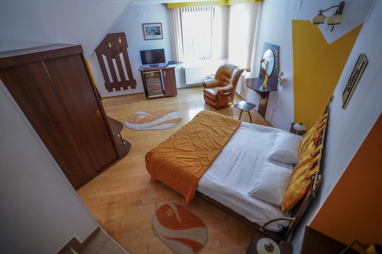 Pensiunea Sura Dacilor - Alex Poiana Brasov Exteriör bild